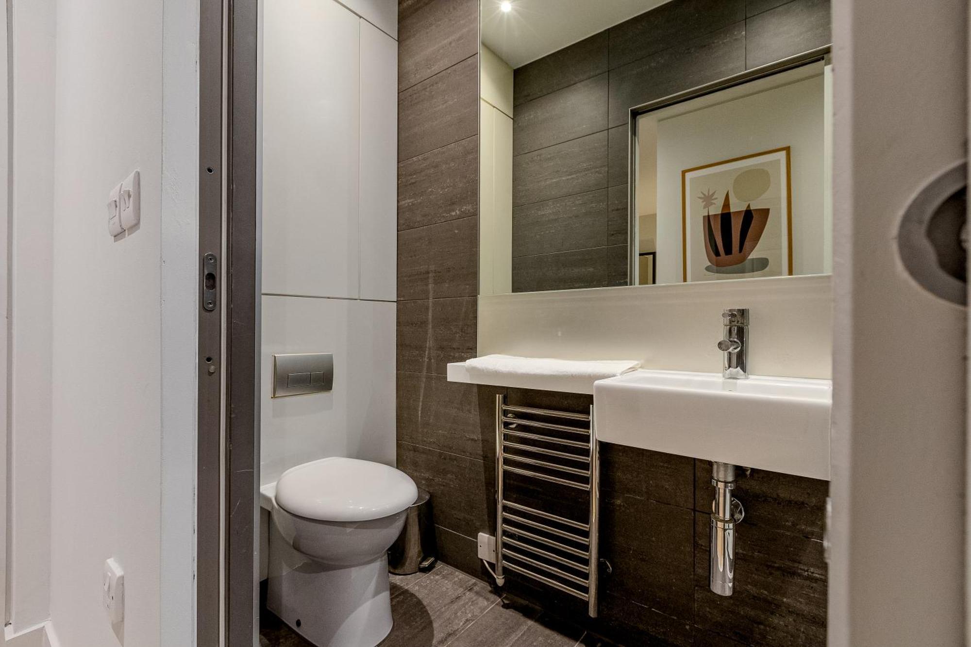Servised On Artillery Lane Aparthotel London